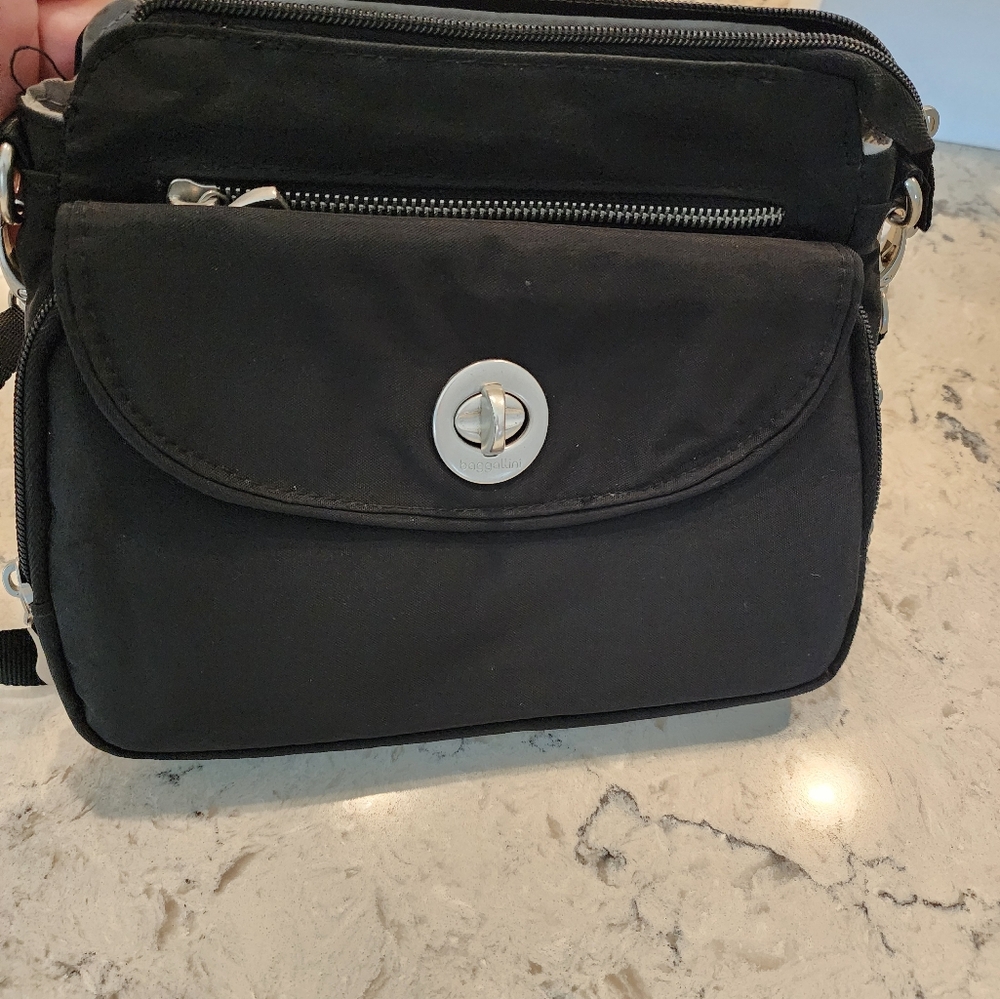 Baggallini Calais Crossbody Bag